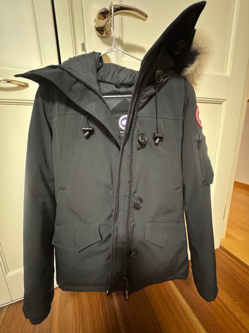 「CANADA GOOSE」 ダウンジャケット S ブラック メンズ Canada Goose ダウンジャケット S 黒ブラックレーベル カナダグース