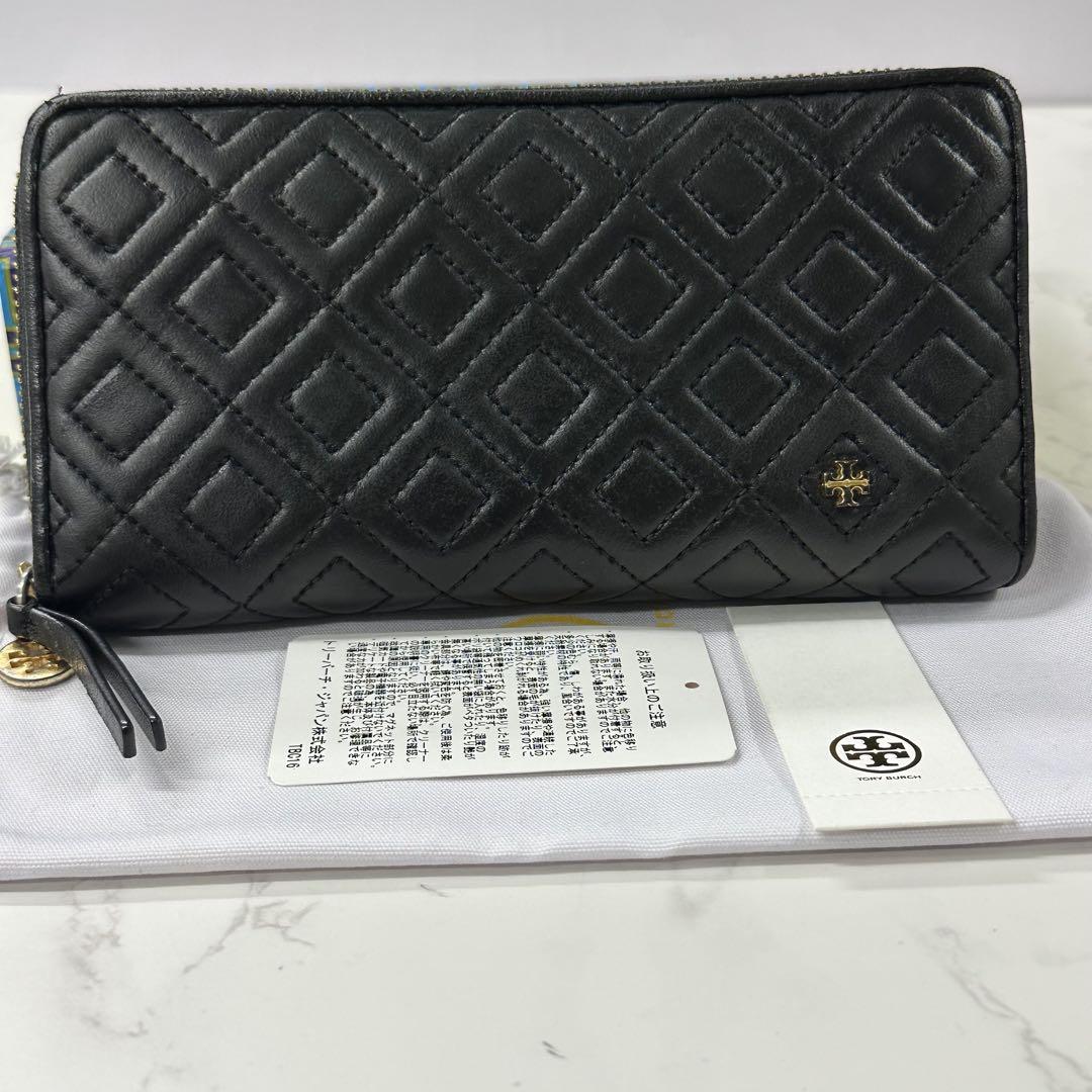 超良品‼️ トリーバーチ　財布　長財布　キルティング　ラウンドファスナー 新品同様‼️ トリーバーチ 財布 長財布 キルティング ラウンド