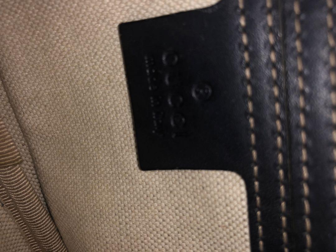 GUCCI GGパターン ボディバッグ ベージュ・ネイビー バッグ GUCCI GGパターン ボディバッグ ベージュ・ネイビー バッグ