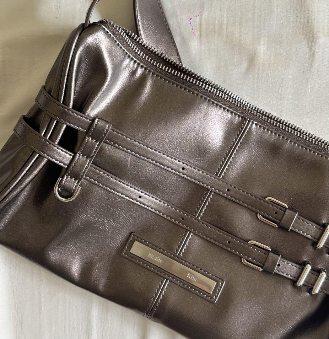 バッグ Makin Kim DOUBLE BELTED STRAP MINI BAG Matin Kim】 DOUBLE BELTED STRAP MINI BAG ☆追跡可 (Matin Kim