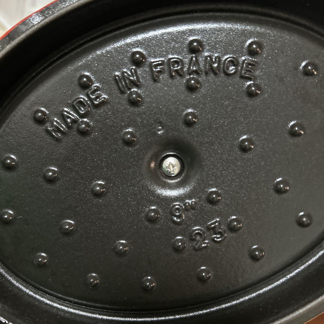 staub ストウブオーバル グレナディンレッド23センチ