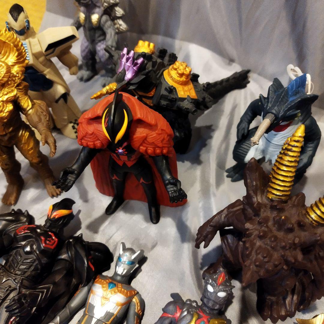ウルトラマンウルトラ怪獣ソフビ人形56体