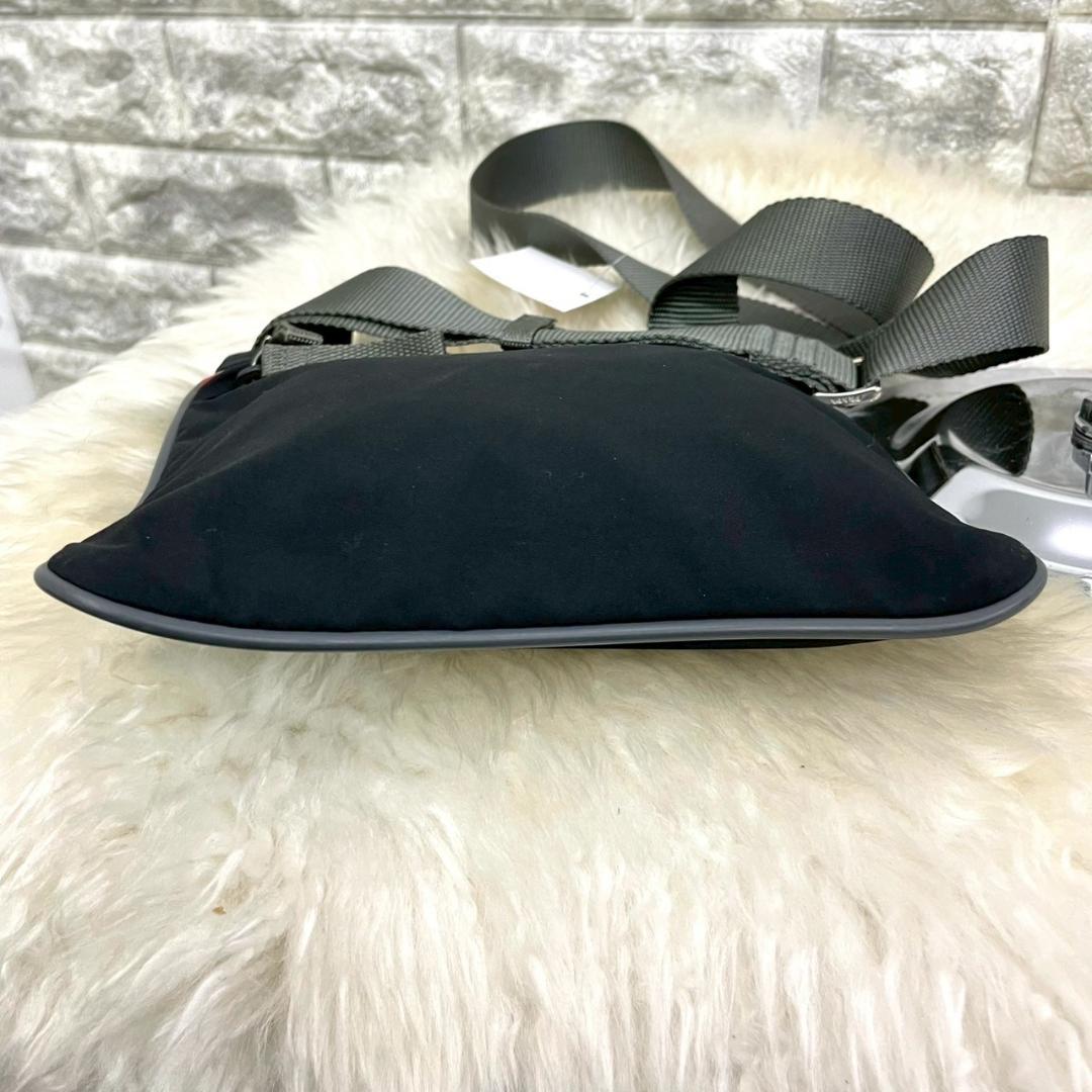 美品　PRADA　プラダ　スポーツ　ナイロン　ショルダーバック　ブラック