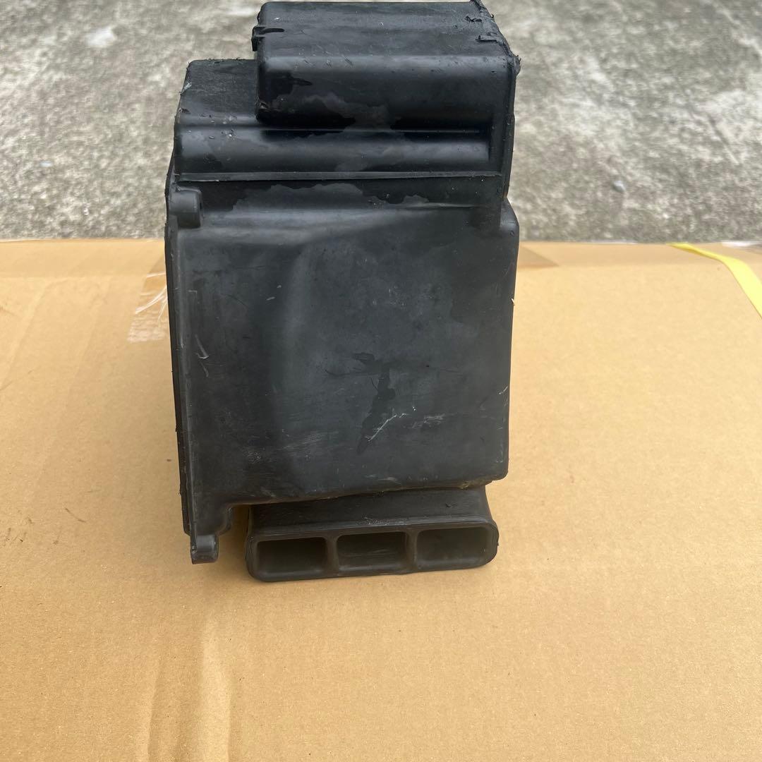 エアクリーナー ツールボックス傷や汚れあり