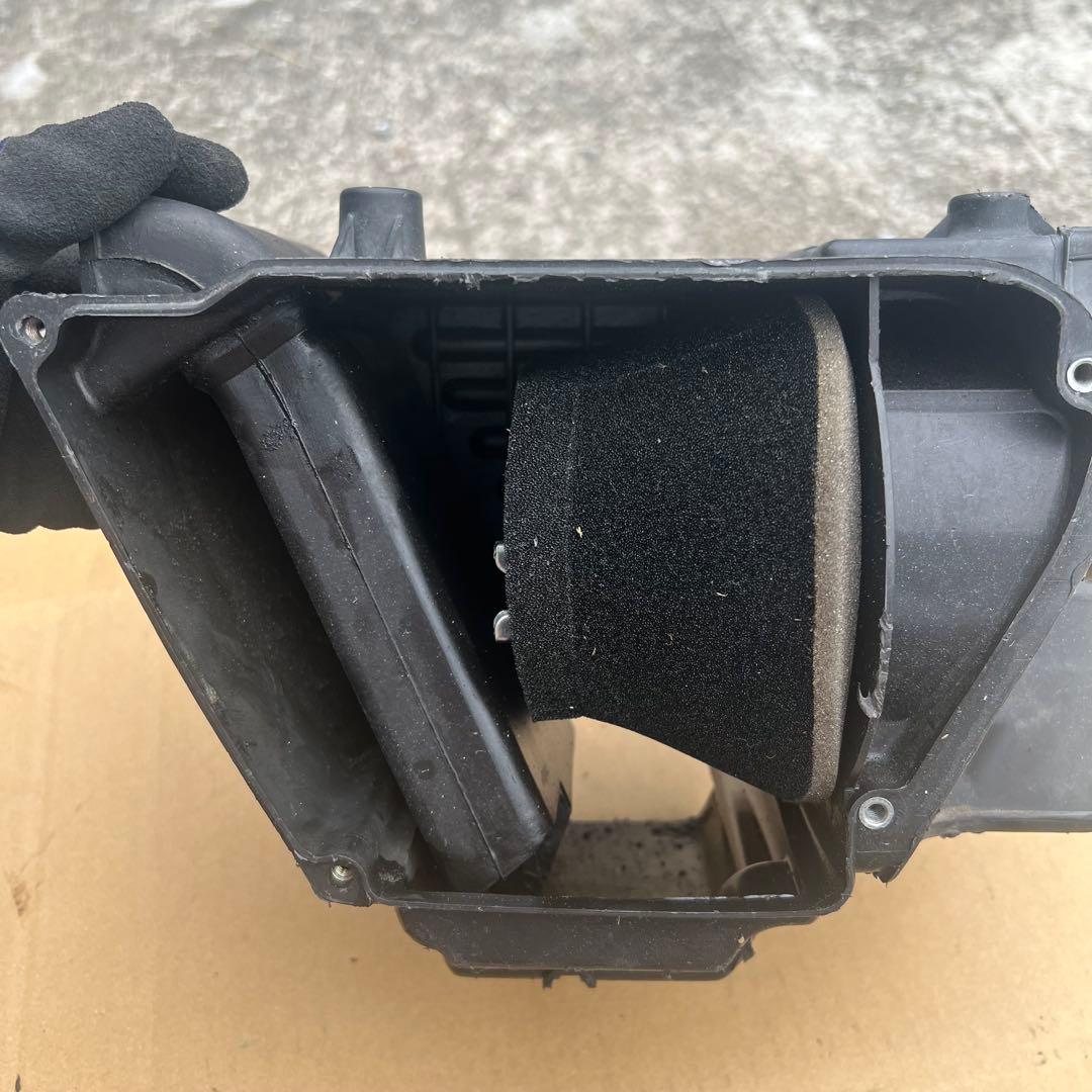 SR400 バッテリーボックス