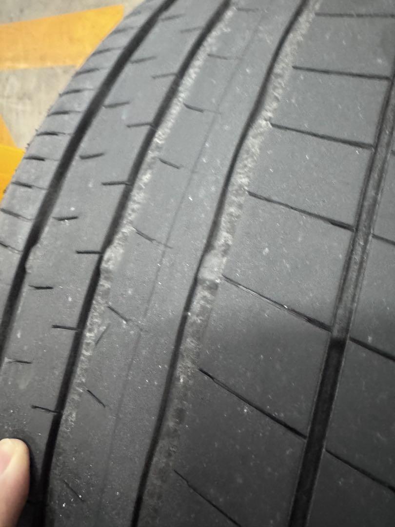 WORKグノシー20インチ8.5j +38PCD 114.3 245/40/20