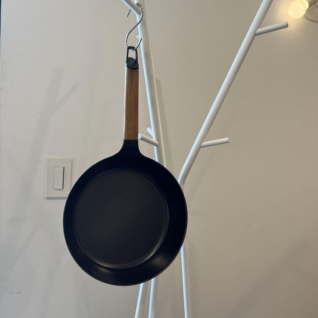 【美品】VERMICULAR FRYING PAN24センチ レシピ本