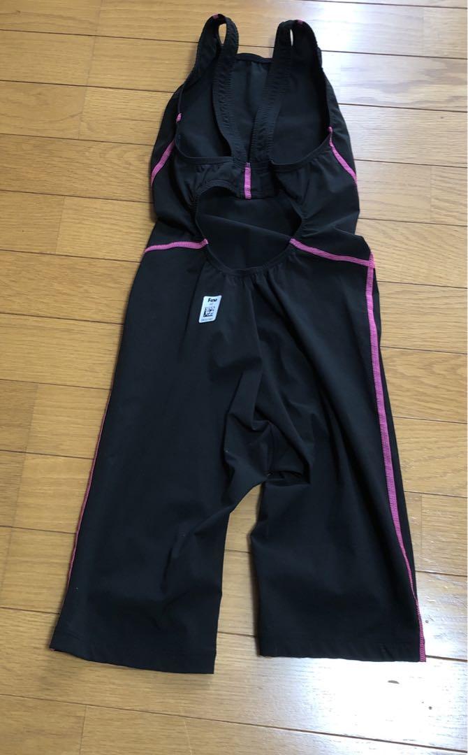 美品　アリーナ競泳用水着　M