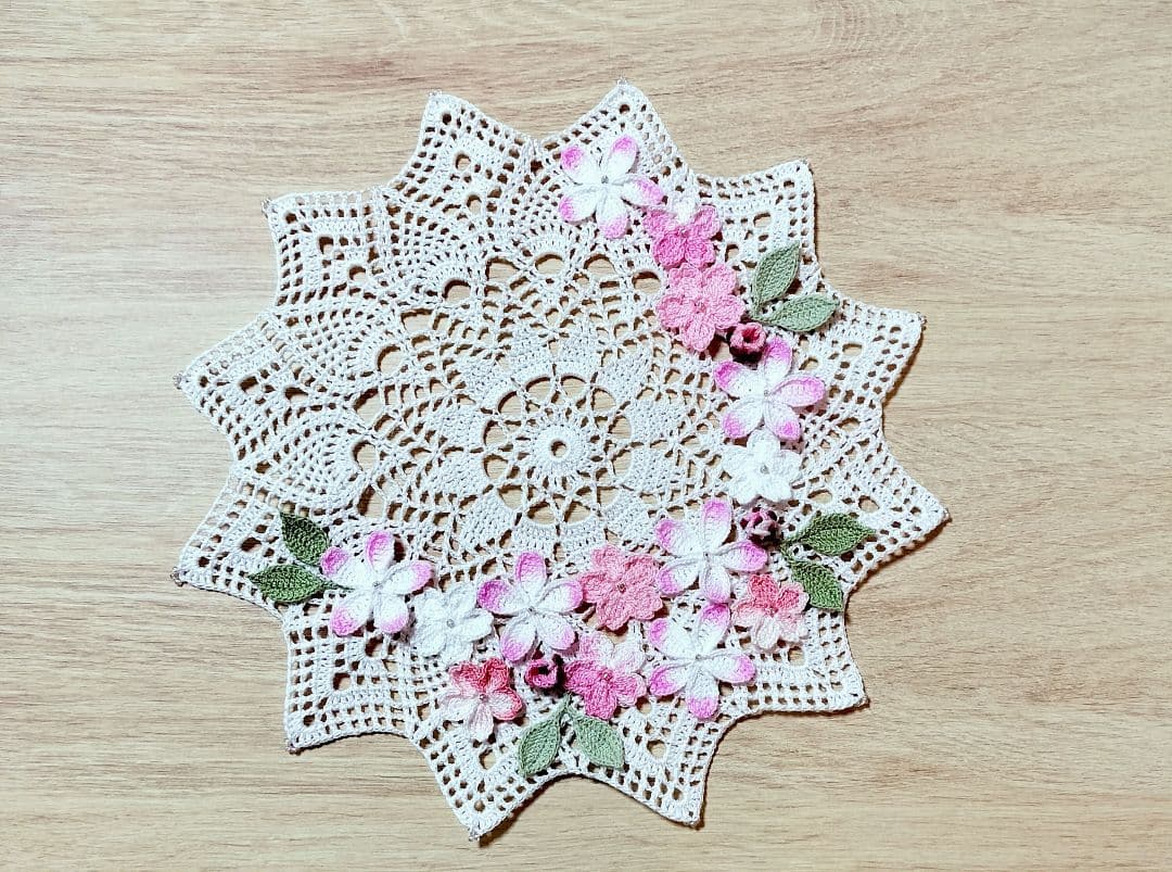 ここ様専用です コスモス(紫)のドイリー レース編み ハンドメイド