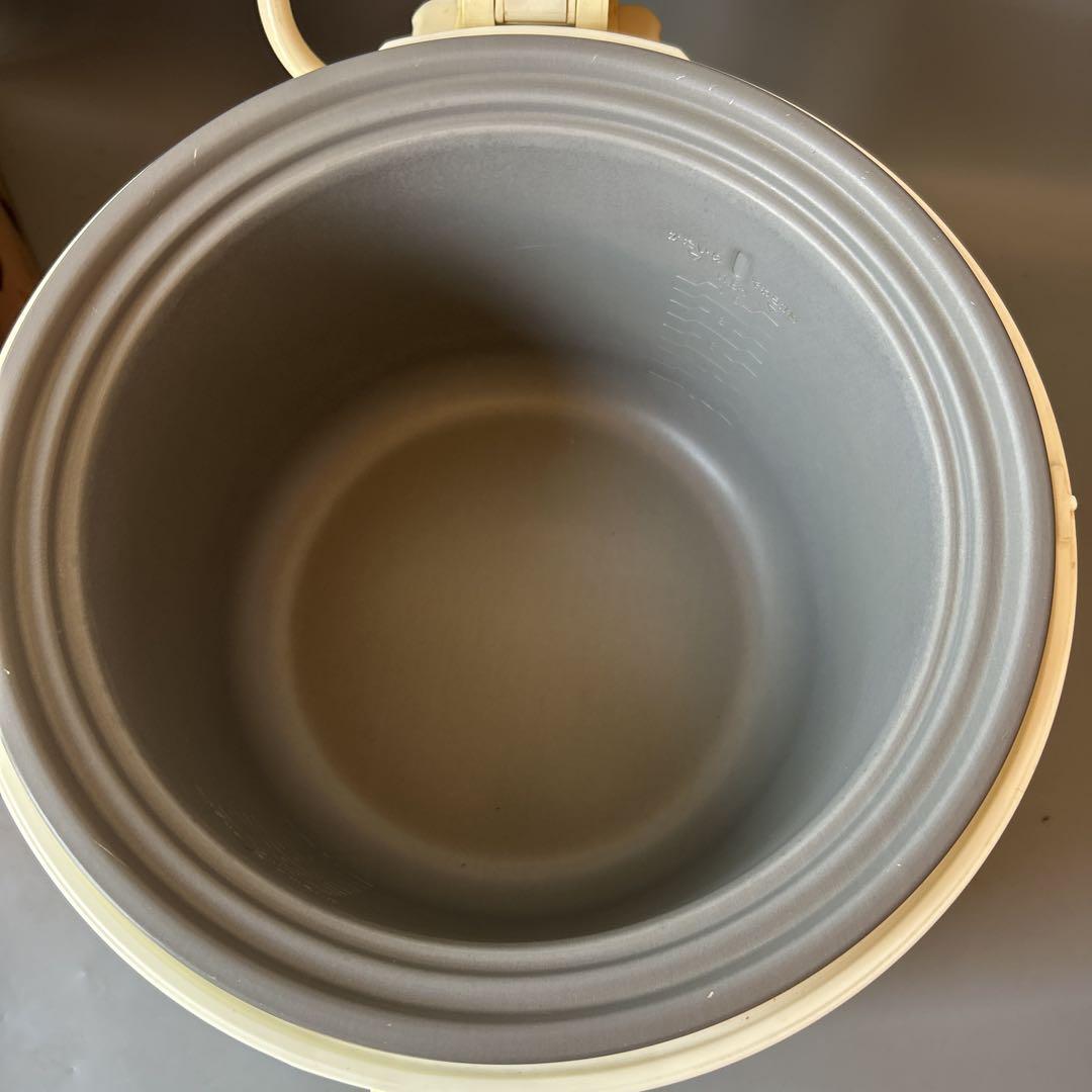 昭和レトロ SANYO ECJ-F181 炊飯器 ホワイト・ピンク - メルカリ