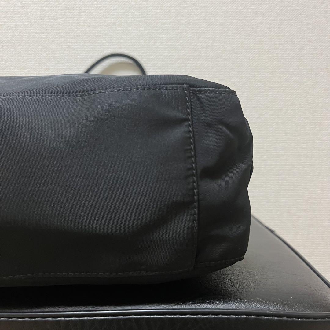 プラダ ナイロン