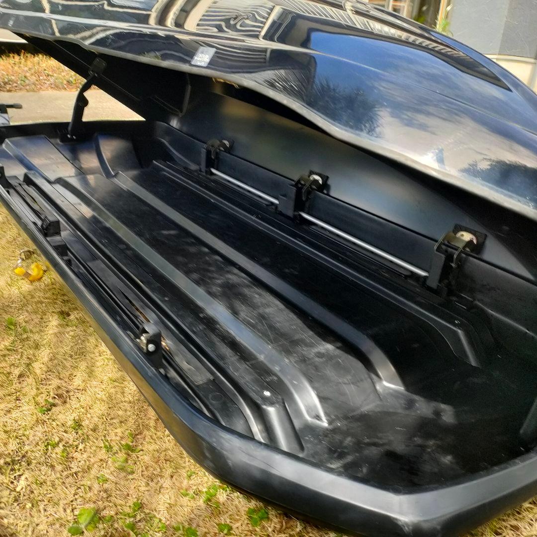 inno ルーフボックスとキャリアバーやや傷や汚れあり