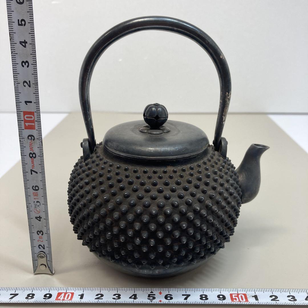純銀刻印　あられ打銀瓶　311g/持ち手込高さ14.5㎝　東Y6-0311☆2F