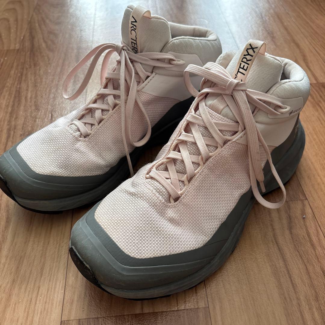 ARC TERYX AERIOS FL 2 MID トレッキングシューズ 23ARC'TERYX