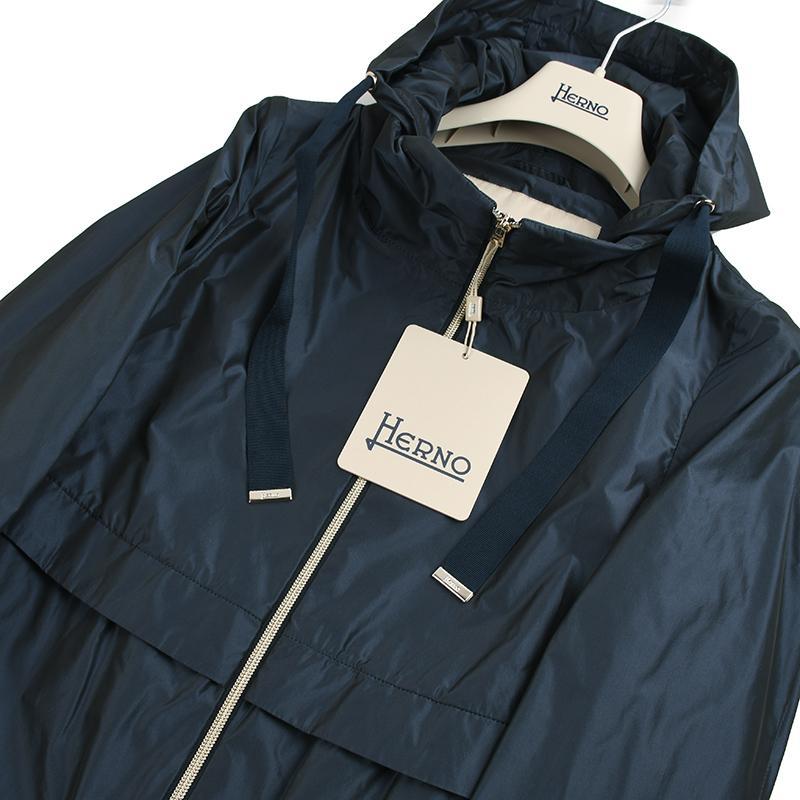 HERNO ヘルノ　ネイビーニュー テクノタフタ コート 42