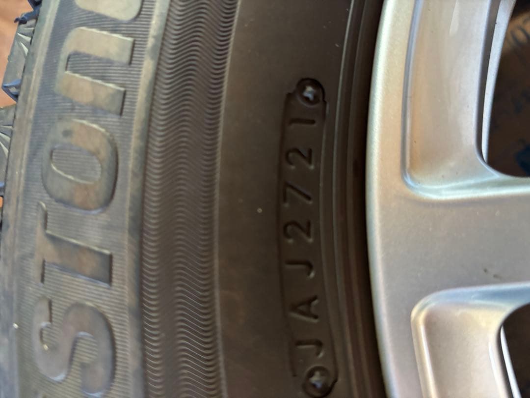 Audi VRX3 スタッドレスタイヤ 225/60R17