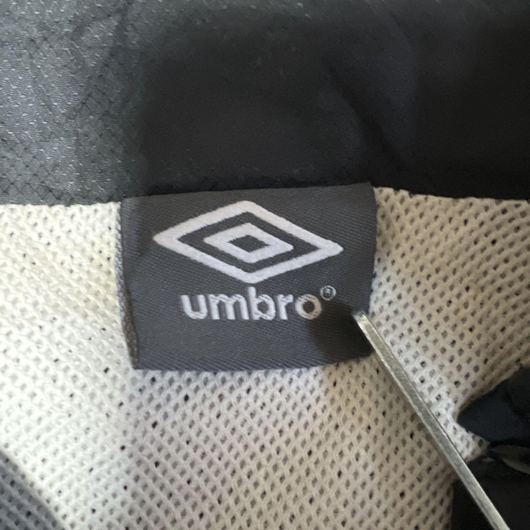 umbro アンブロ ナイロンプルオーバー Y2K 古着 ユーロ