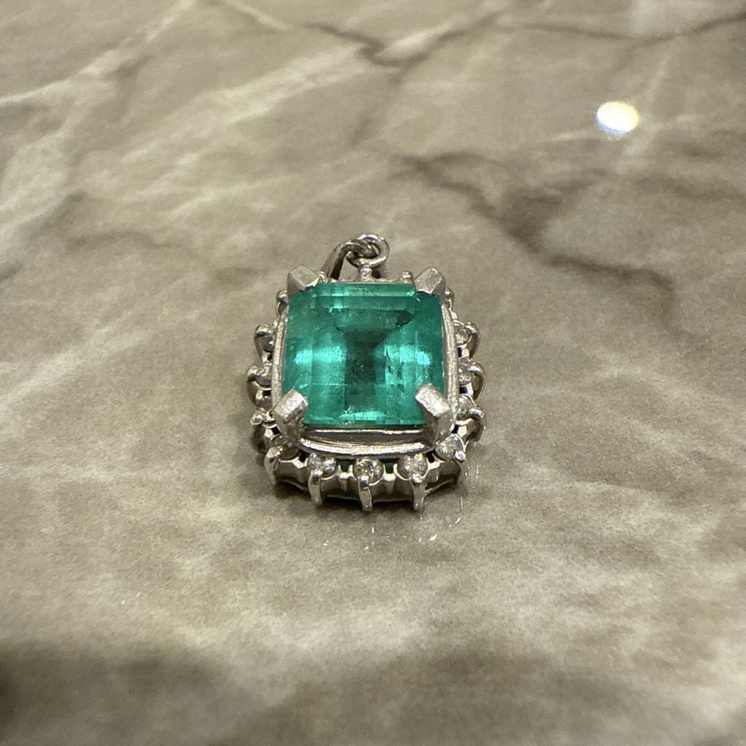 美品2.00ct 0.30ct天然エメラルド　ネックレストップ