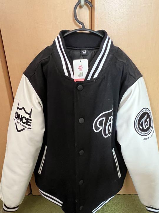 TWICE READY TO BE スタジャン Lサイズ TWICE