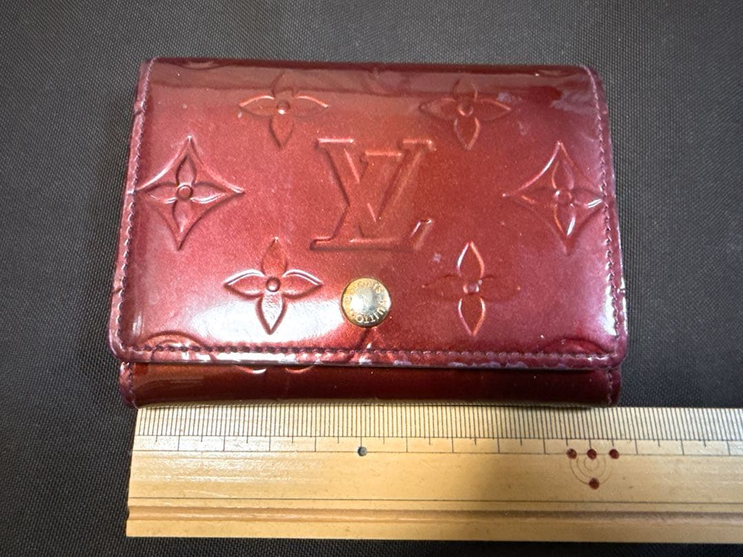 ルイヴィトン ヴェルニ アマラント カードケース ルイヴィトン ヴェルニ アマラント カードケース