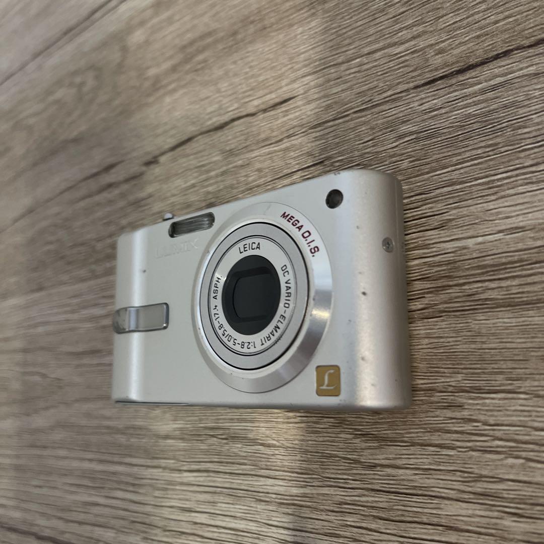 1627 Panasonic LUMIX ルミックス デジカメ DMC-FS2