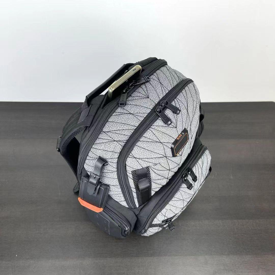TUMI ALPHA