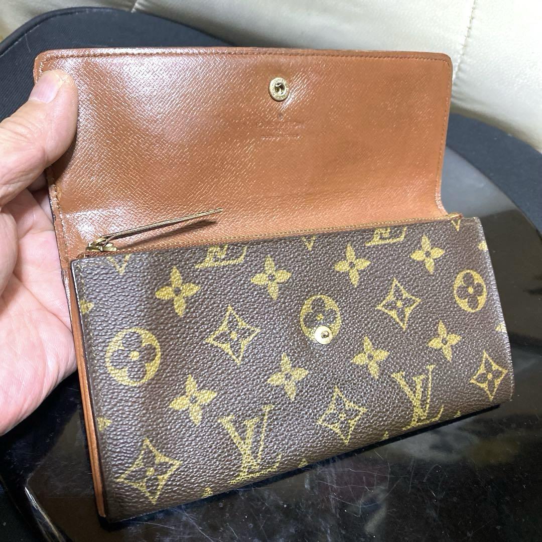 ①☆良品☆フラットタイプ♪サラ長財布