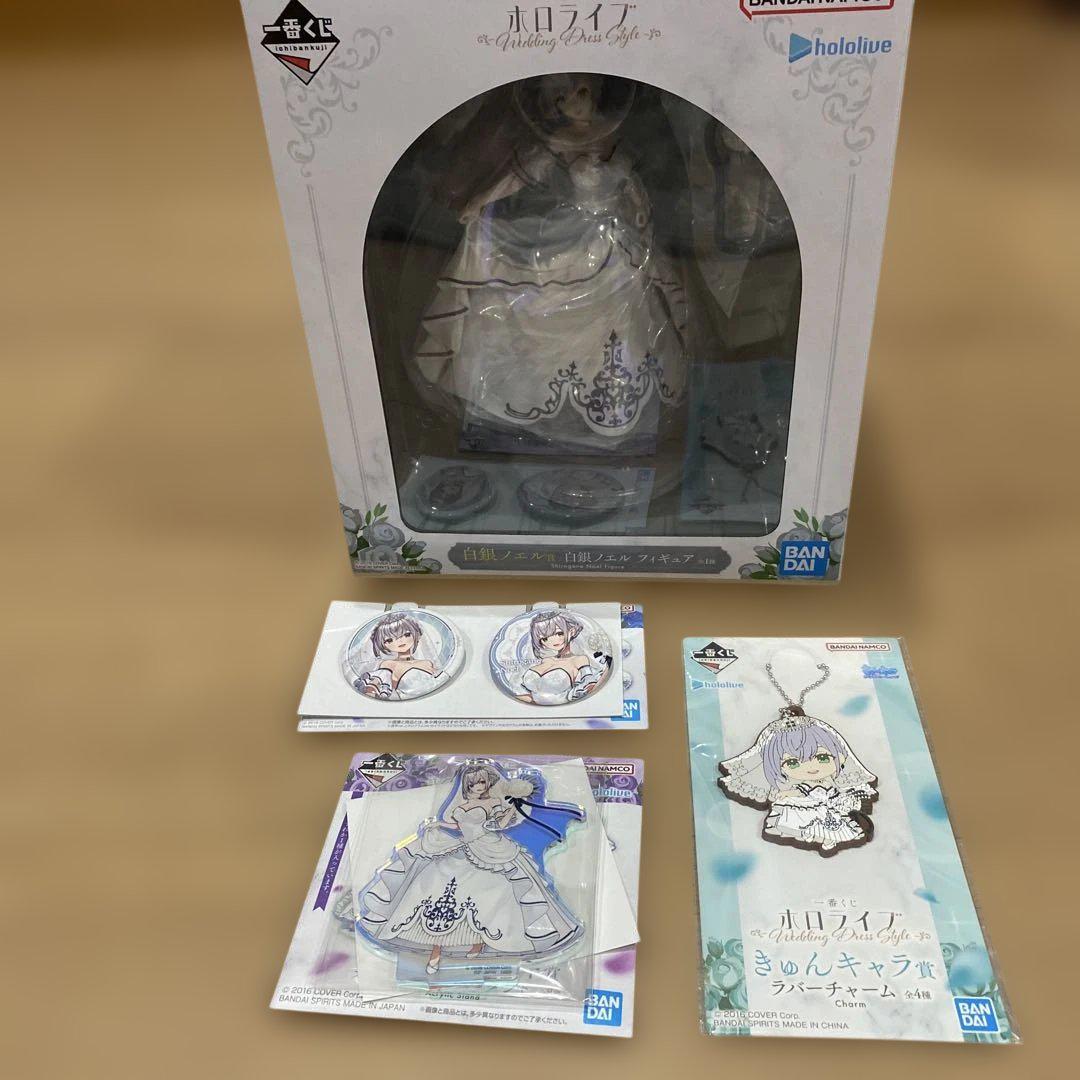 一番くじ ホロライブ 白銀ノエル フィギュア アクスタ 缶バッジ