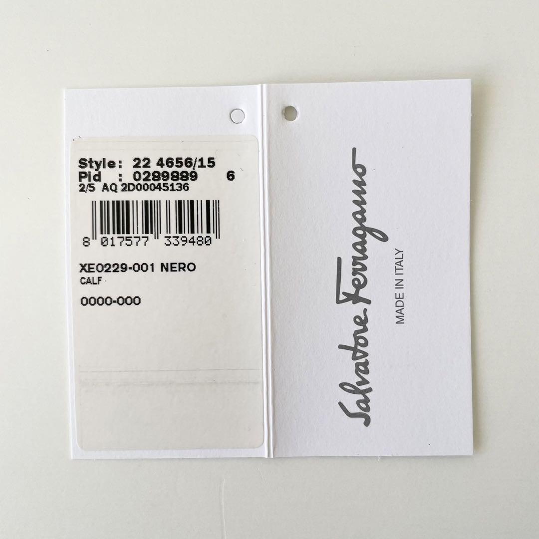 【新品】Salvatore Ferragamo ガンチーニ 二つ折り財布