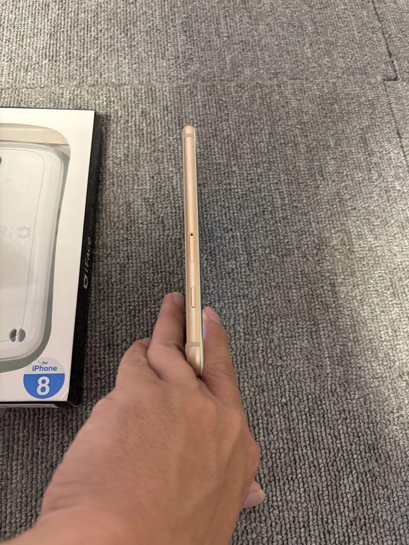 Apple 美品iPhone8 256GB SIMフリー バッテリー100%