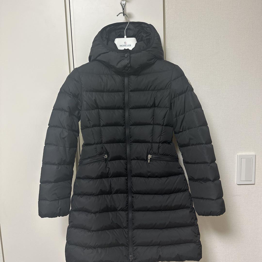 「モンクレール」フード付き黒ケープコート MONCLER モンクレール ポンチョ レディース ケープ フリンジ