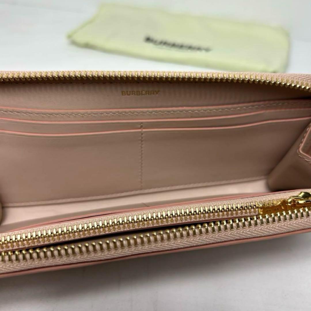 未使用品】BURBERRY エンボス モノグラム 長財布 ラウンド