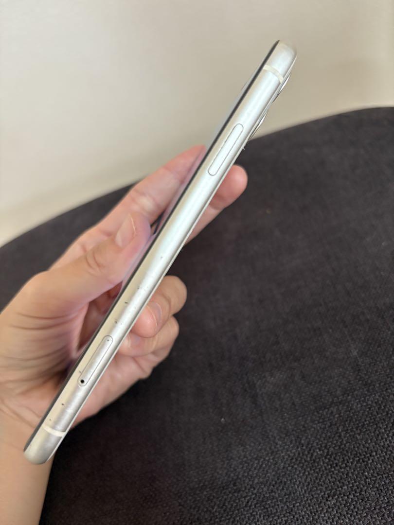 Apple iPhone11 ホワイト