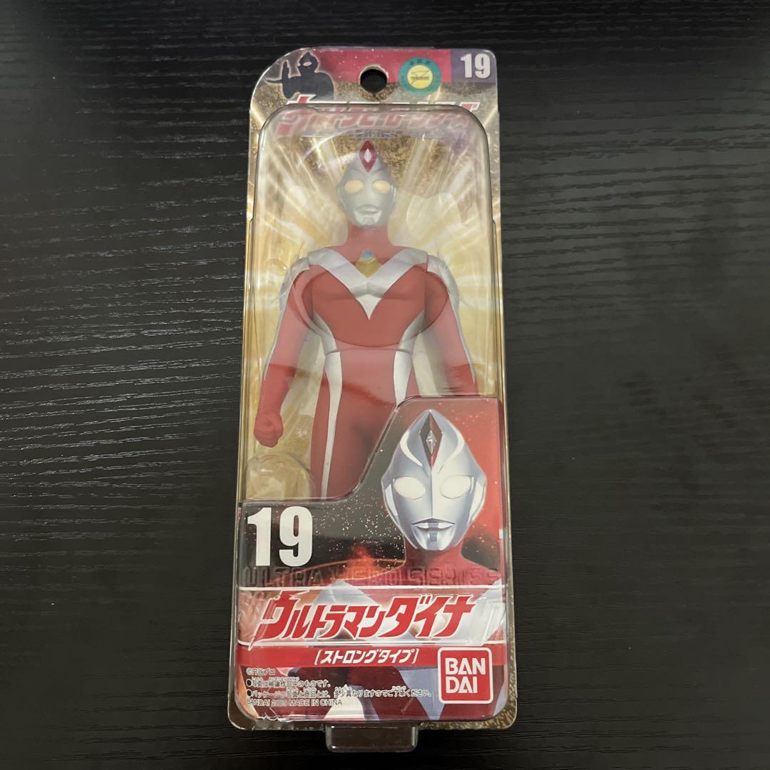 ウルトラマンダイナ ストロングタイプ ウルトラヒーロー 19 NEWソフビ バンダイ 商品・サービスサイト | ウルトラヒーローシリーズ19