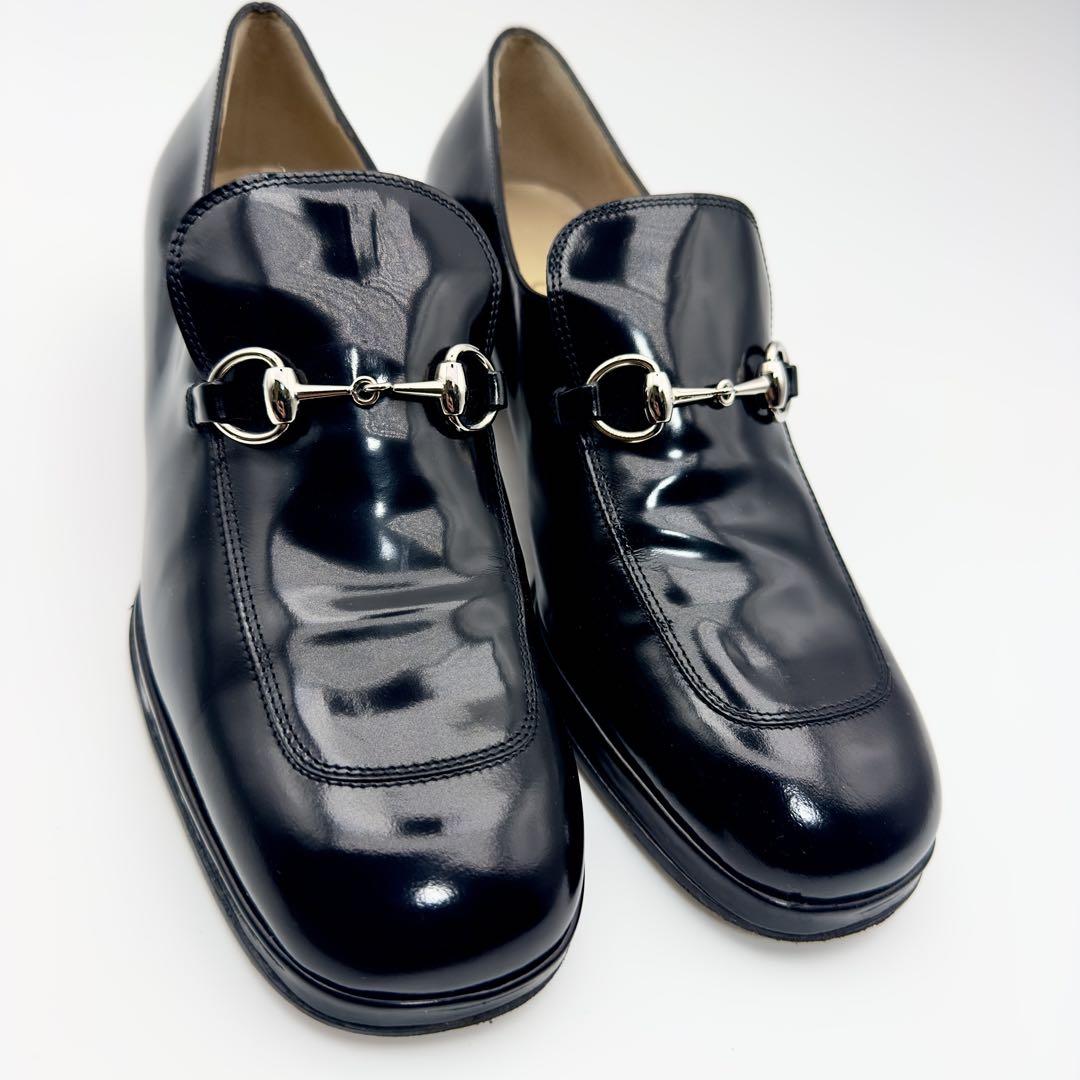 【美品】グッチ(35 1/2)シルバーホースビットローファー 黒 エナメル