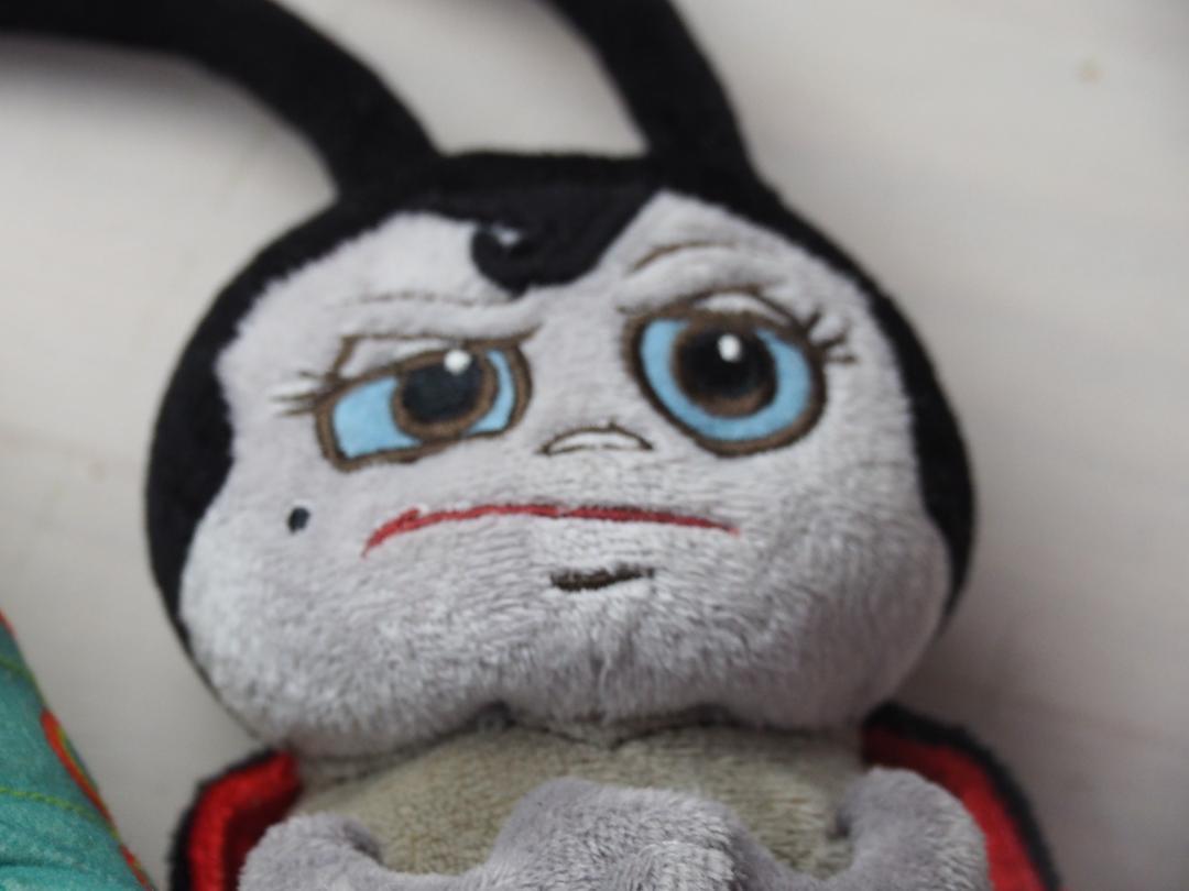 【昭和平成レトロ好きにおススメ♪】ディズニーピクサー・バグズライフのぬいぐるみ♡ 昭和平成レトロ好きにおススメ♪】ディズニーピクサー・バグズ
