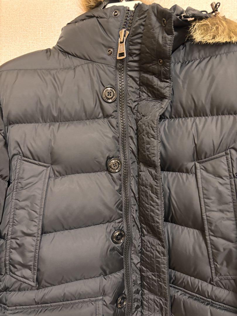 美品MONCLERモンクレール　CLUNYクルーニー　サイズ4ダウンジャケット
