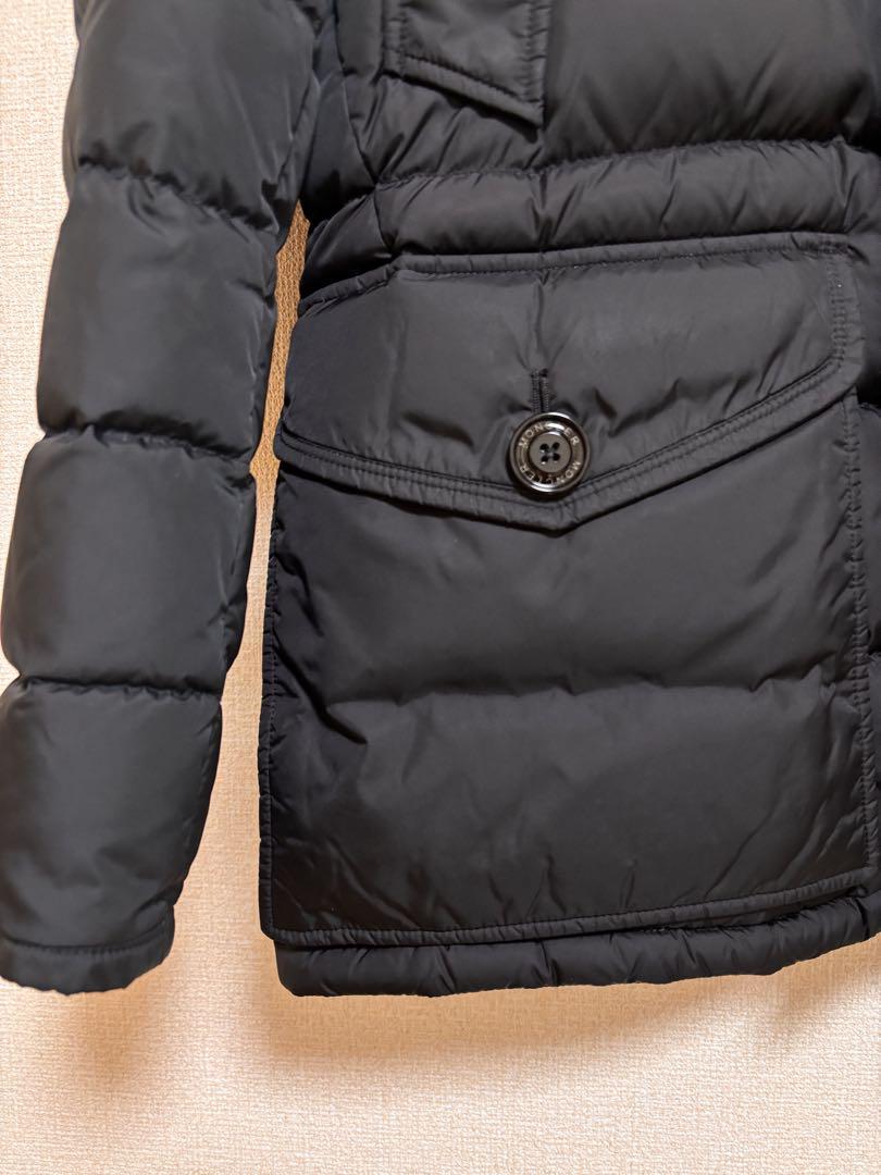 美品MONCLERモンクレール　CLUNYクルーニー　サイズ4ダウンジャケット