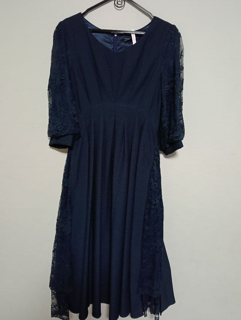 プールヴー　ネイビー Aラインドレス Ｌサイズ