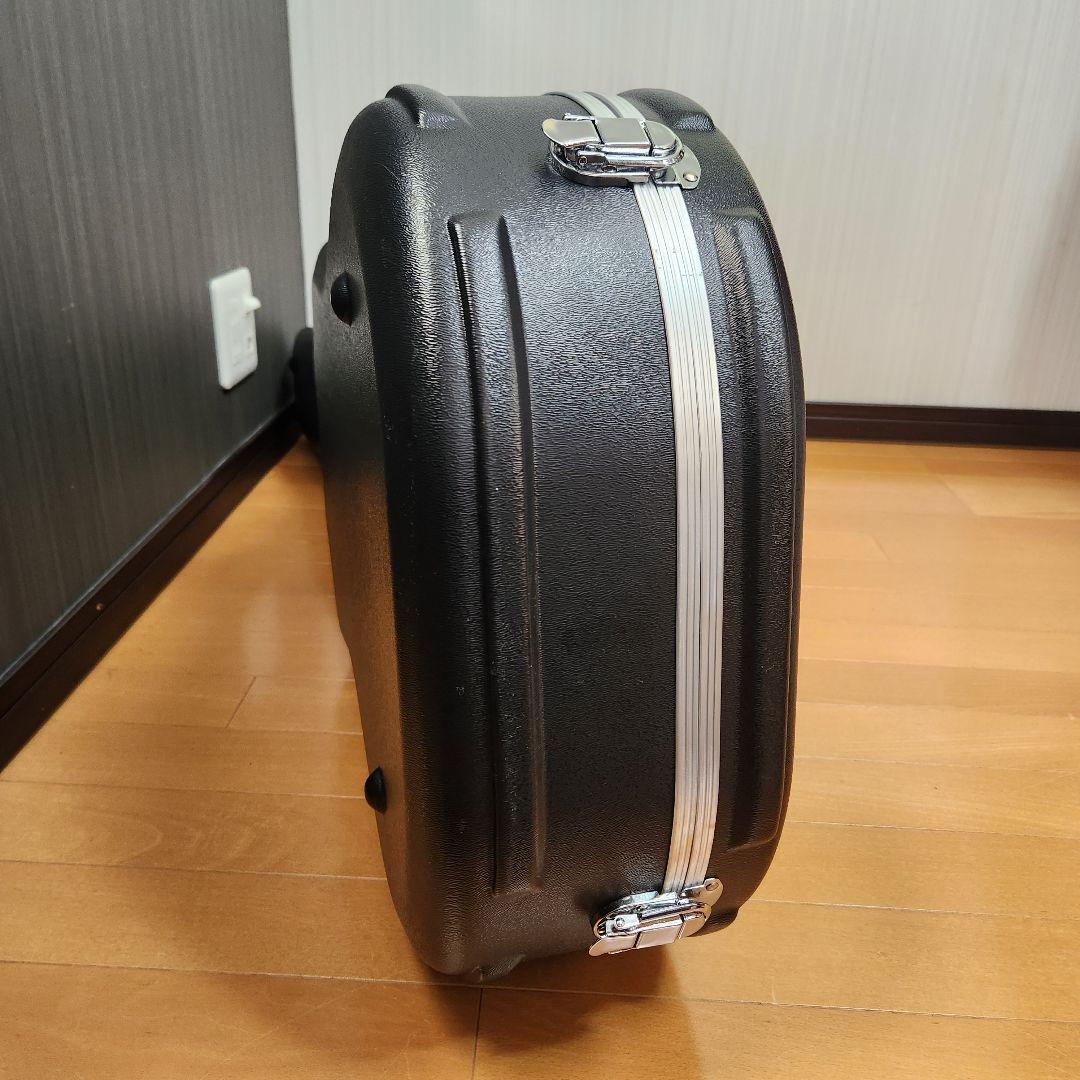 送料無料でお届けします。 playtech ギター ハードケース セミアコ目立った傷や汚れなし