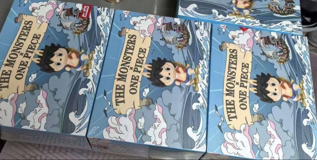 ボボイくんONE PIECE LABUBU コラボフィギュア2セット24個