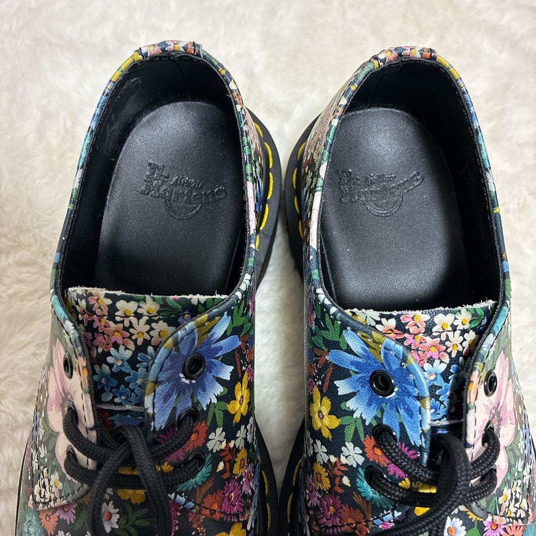 【美品】Dr.Martens ドクターマーチン 革靴 花柄 3ホール レア 【美品】Dr.Martens ドクターマーチン 革靴 花柄 3ホール レア