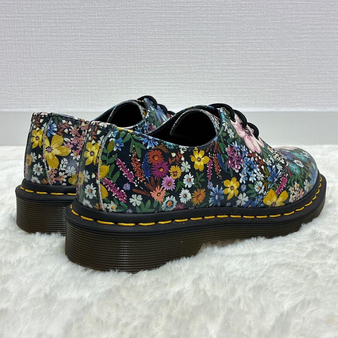 【美品】Dr.Martens ドクターマーチン 革靴 花柄 3ホール レア 【美品】Dr.Martens ドクターマーチン 革靴 花柄 3ホール レア