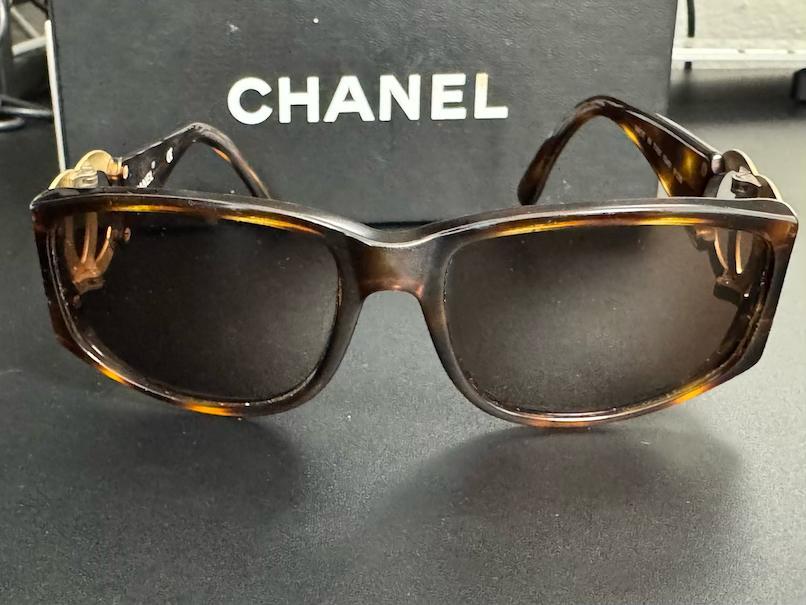 CHANEL サングラス CCロゴ