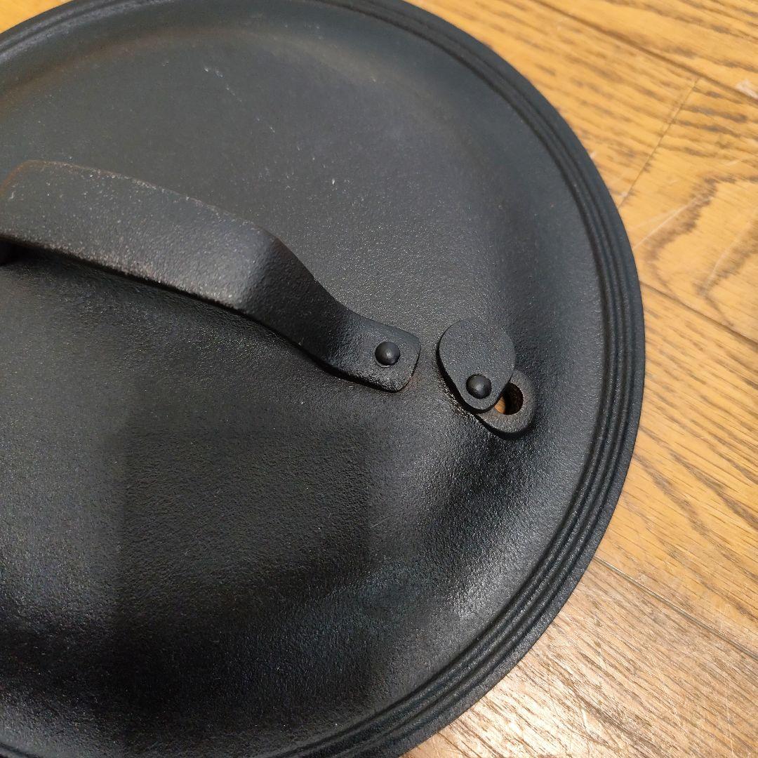 南部鉄器 黒い鋳鉄ダッチオーブンキャセロール 蓋付き - メルカリ