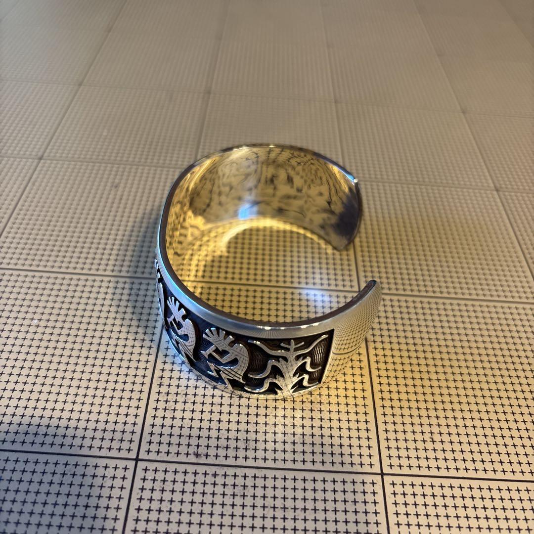 ✟