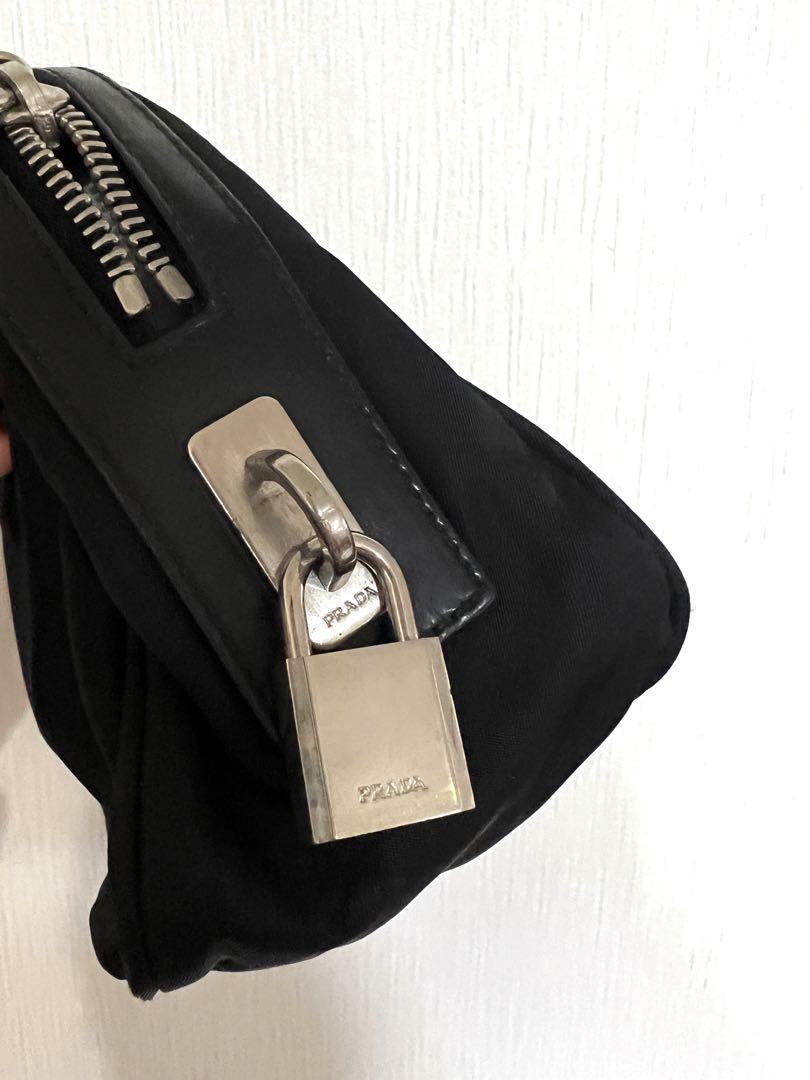 美品　プラダ　PRADA バッグ　ナイロン