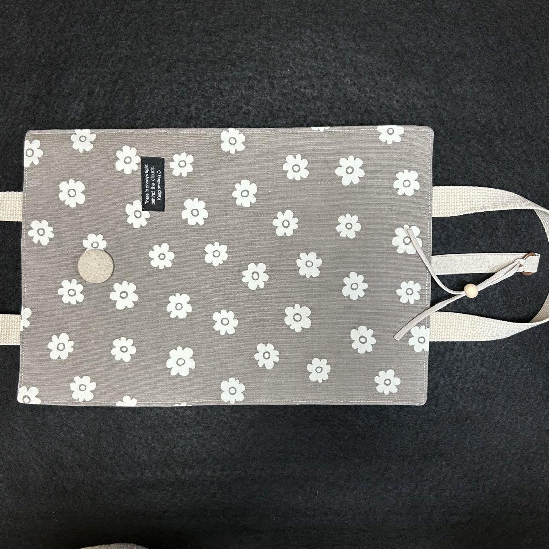 1370 1378 1345 1353レビューブックカバー  ハンドメイド