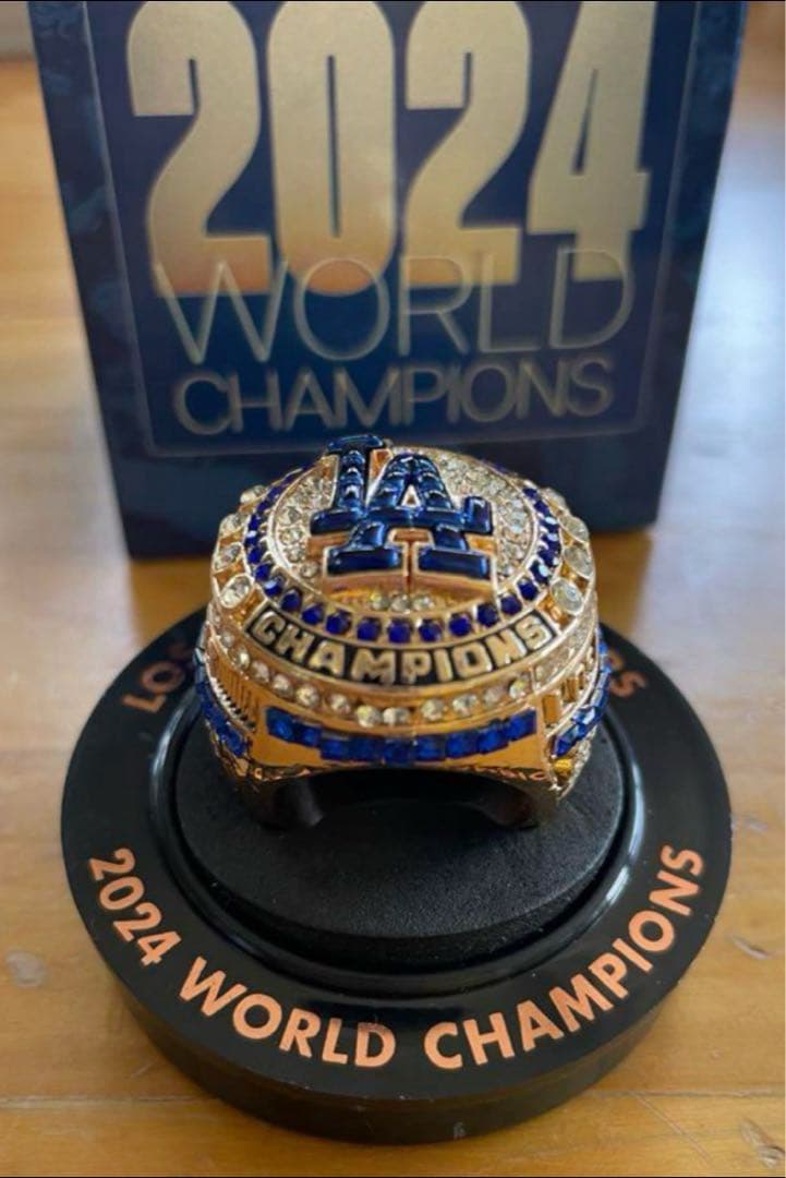 ドジャース　ベッツ　ワールドチャンピオンリング　8/25来場者限定品 り*ご様 ベッツ ワールドチャンピオン リング 来場者限定