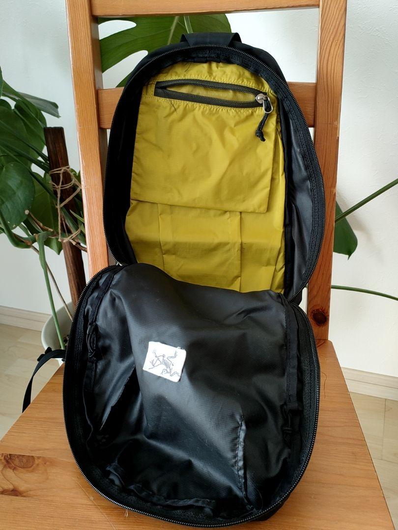 Arc'teryx Arro 10 ブラックバックパック